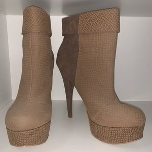 Tan heeled boots